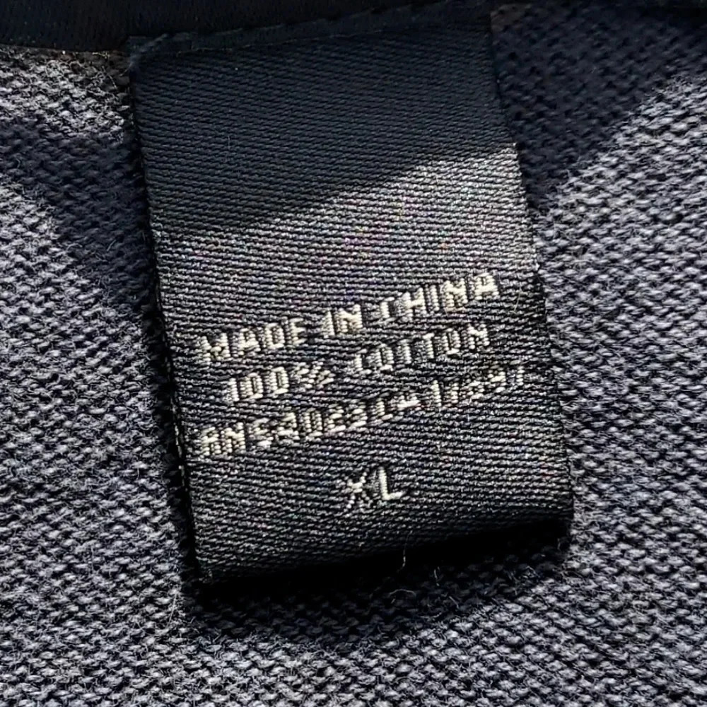 Bannana Republic Mens XL/V-Neck Sweater Gray With Green Diamond Shaped Designs. - Picture 9 of 9
